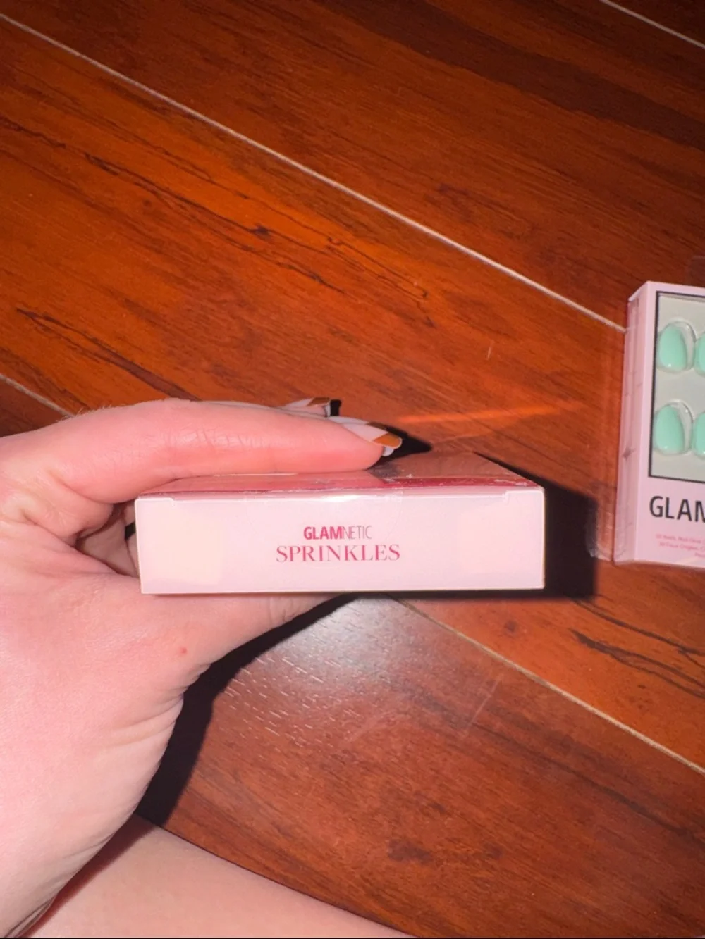 NIB GLAMNETIC nails - Picture 2 of 5